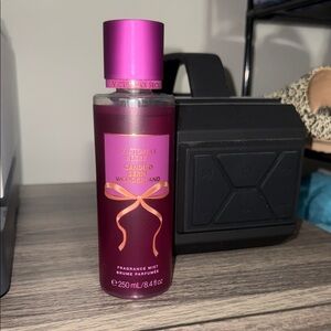 Victoria's Secret Berry Wonderland 90PERCENTFULL